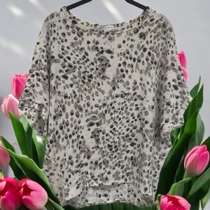 NWOT Michael Stars Snow Leopard Print Extremely Soft Blouse Women's Size‎ S